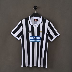 94/95尤文主场